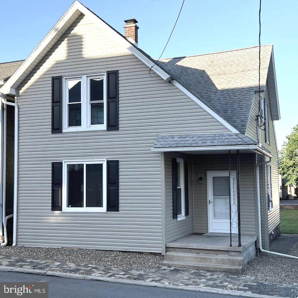 211 Lincoln Street - Photo 1