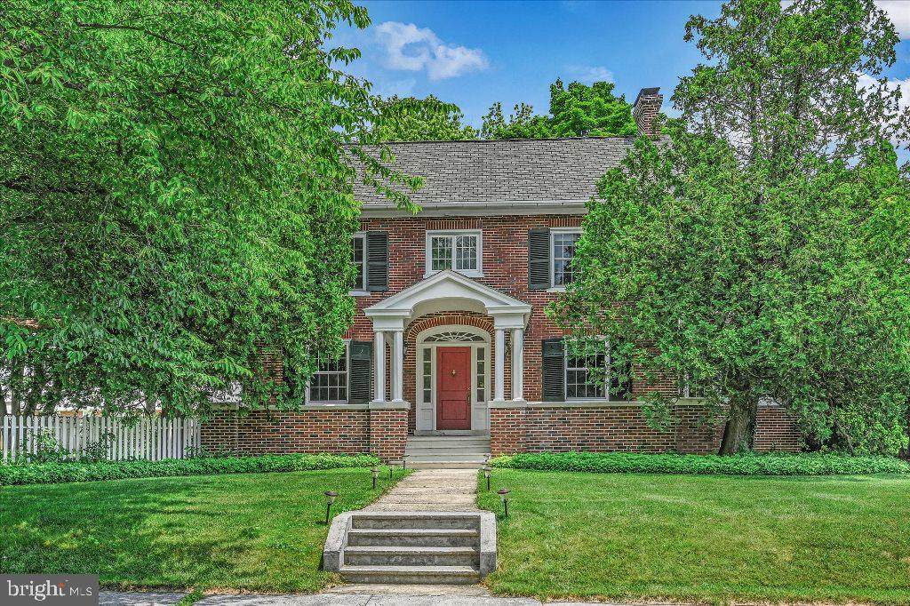 725 Park Hill Drive - Photo 1