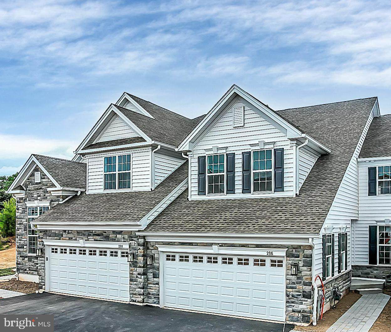 296 Hopewell Drive - Photo 1