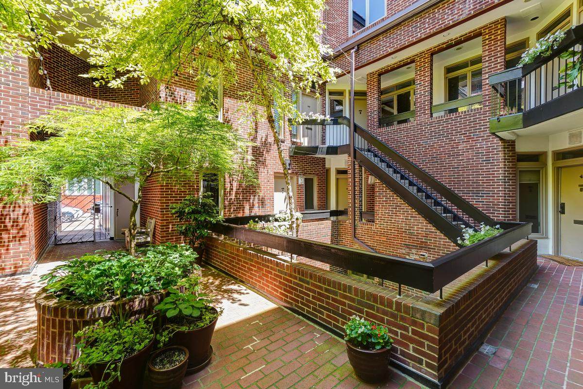 1625 Q Street - Photo 1