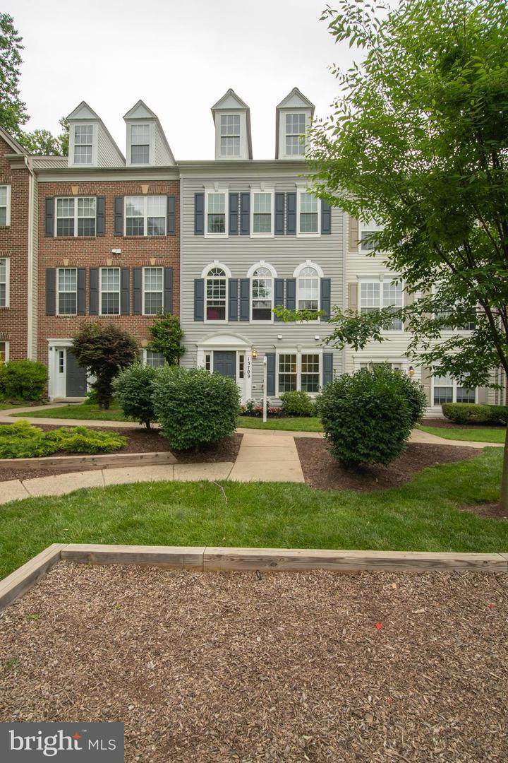 13709 Harvest Glen Way - Photo 1