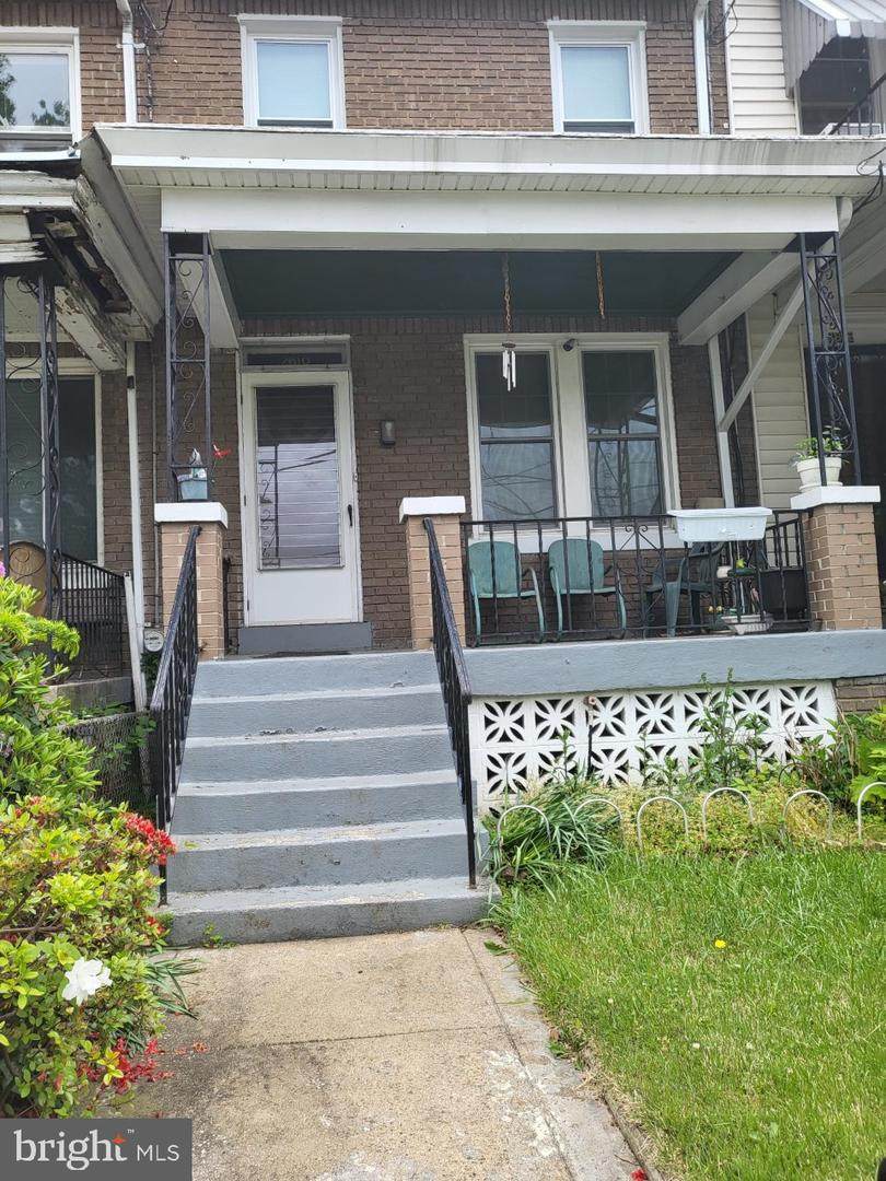2810 5TH Street - Photo 1