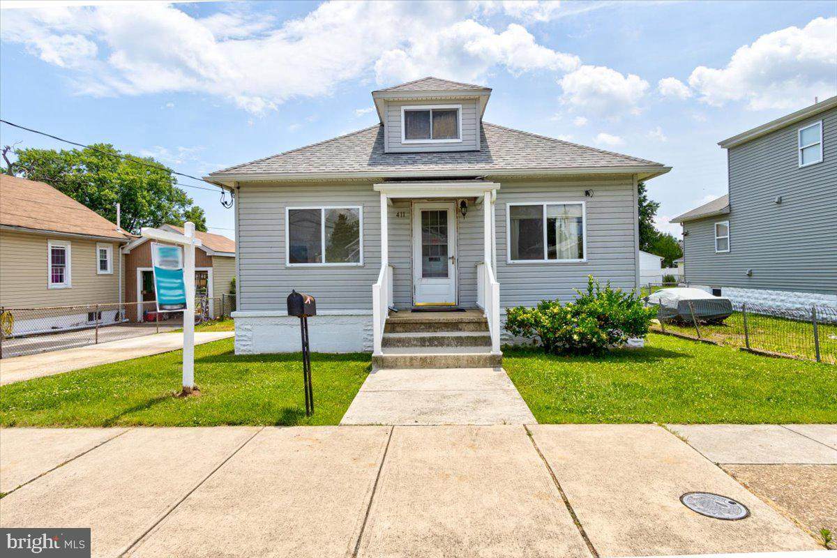 411 Maryland Avenue - Photo 1