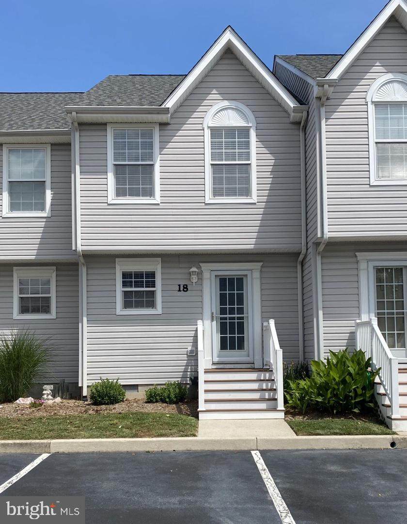 38174 Beachwood Court - Photo 1
