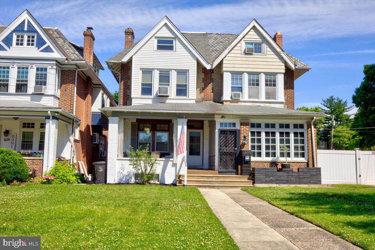 1637 Dekalb Street - Photo 1