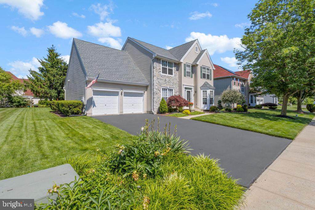 16 Breeze Drive - Photo 1