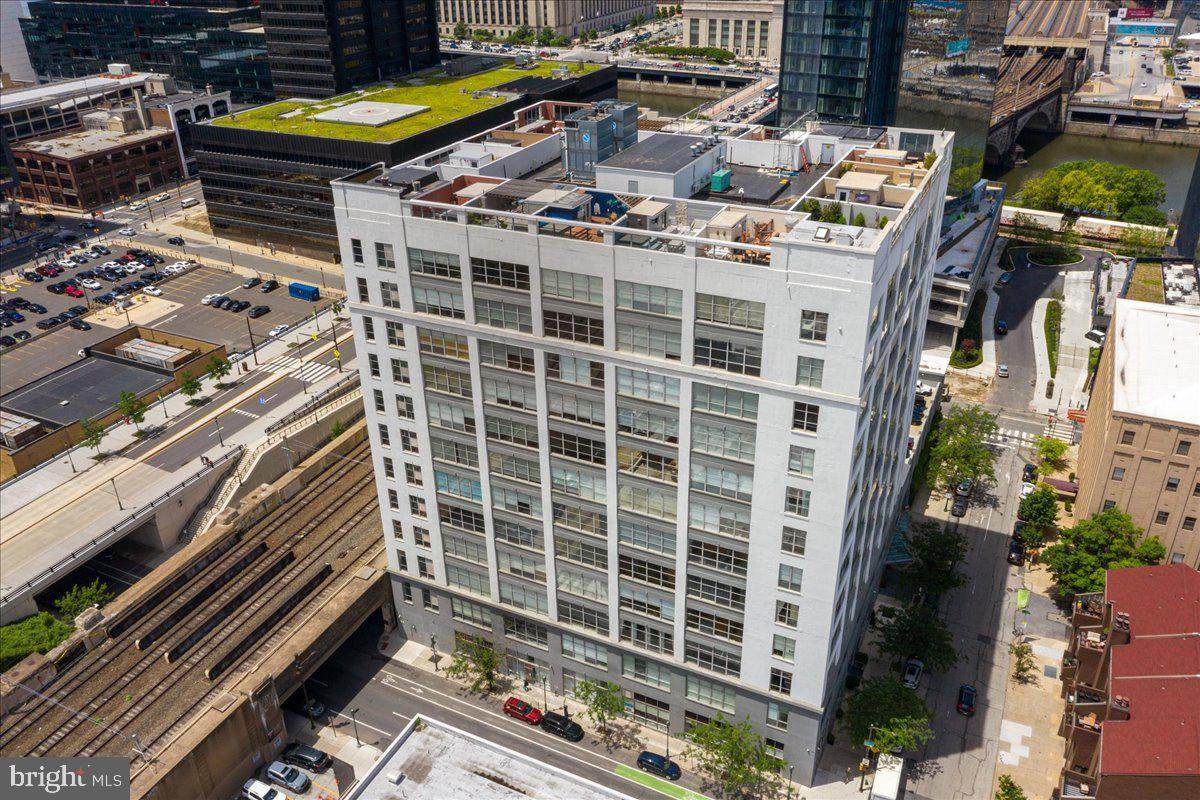 2200 Arch Street - Photo 1
