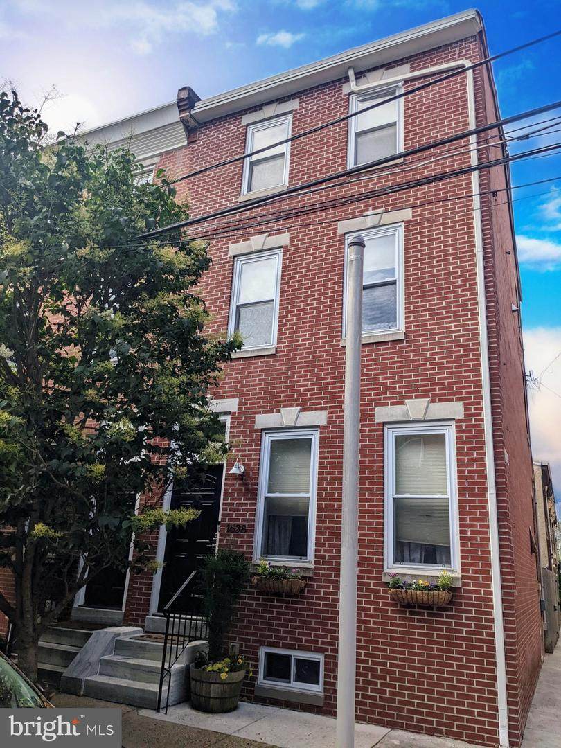 1638 Eyre Street - Photo 1