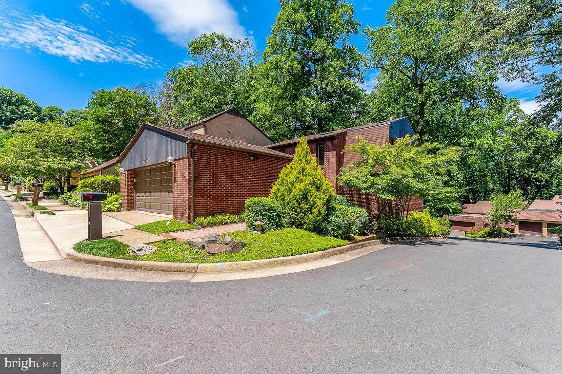 9900 Great Oaks Way - Photo 1