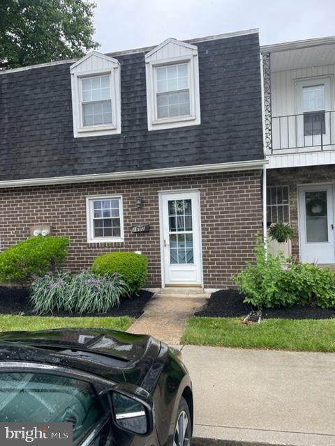 1602 Wogan Road - Photo 1