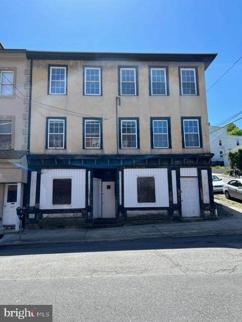 219-221 3RD Street - Photo 1