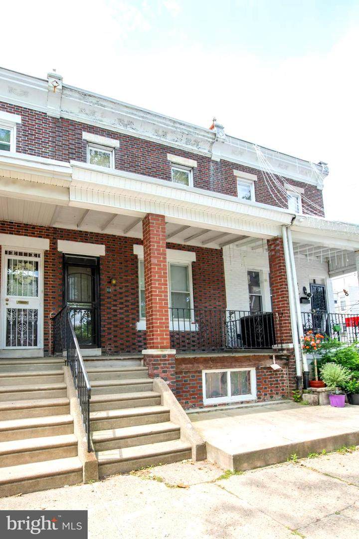 610 Gilham Street - Photo 1