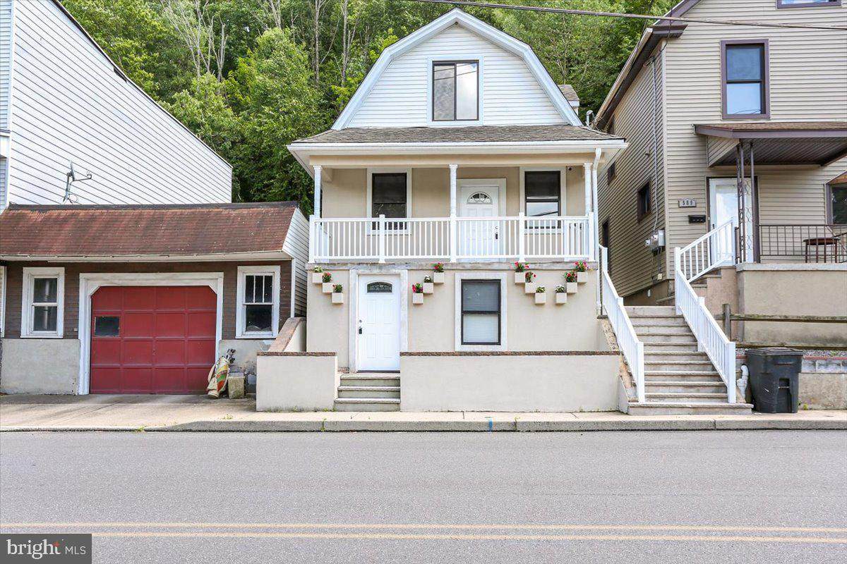 587 Peacock Street - Photo 1