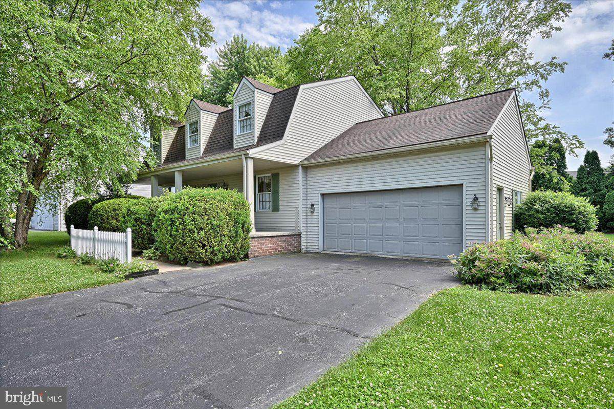 1321 Park Drive - Photo 1