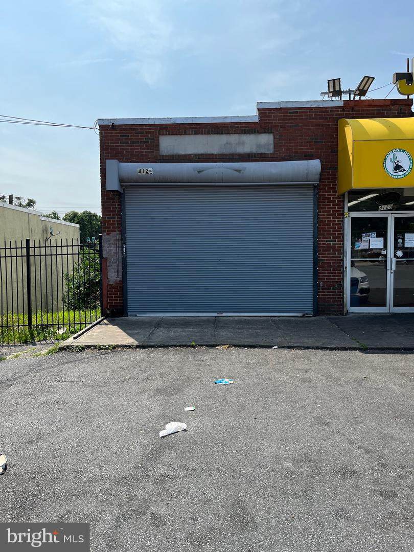 4129 Southern Avenue - Photo 1