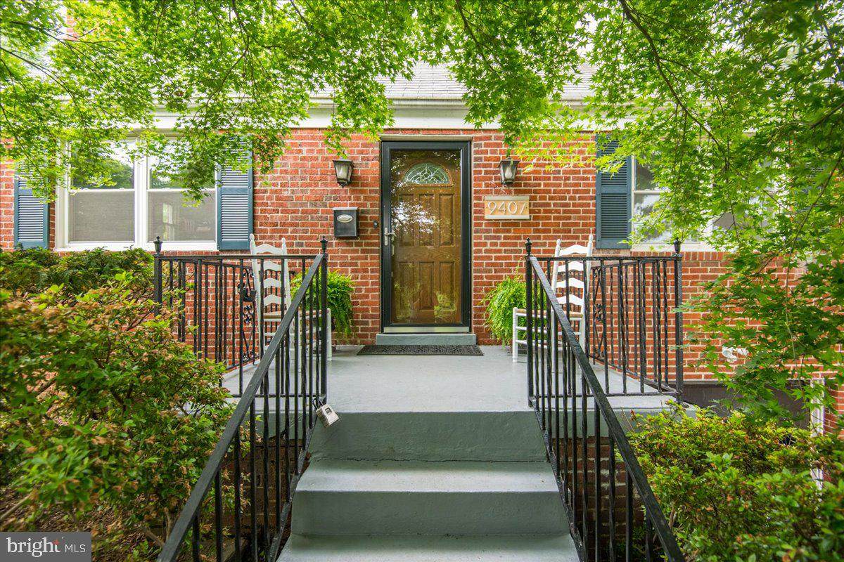 9407 Biltmore Drive - Photo 1