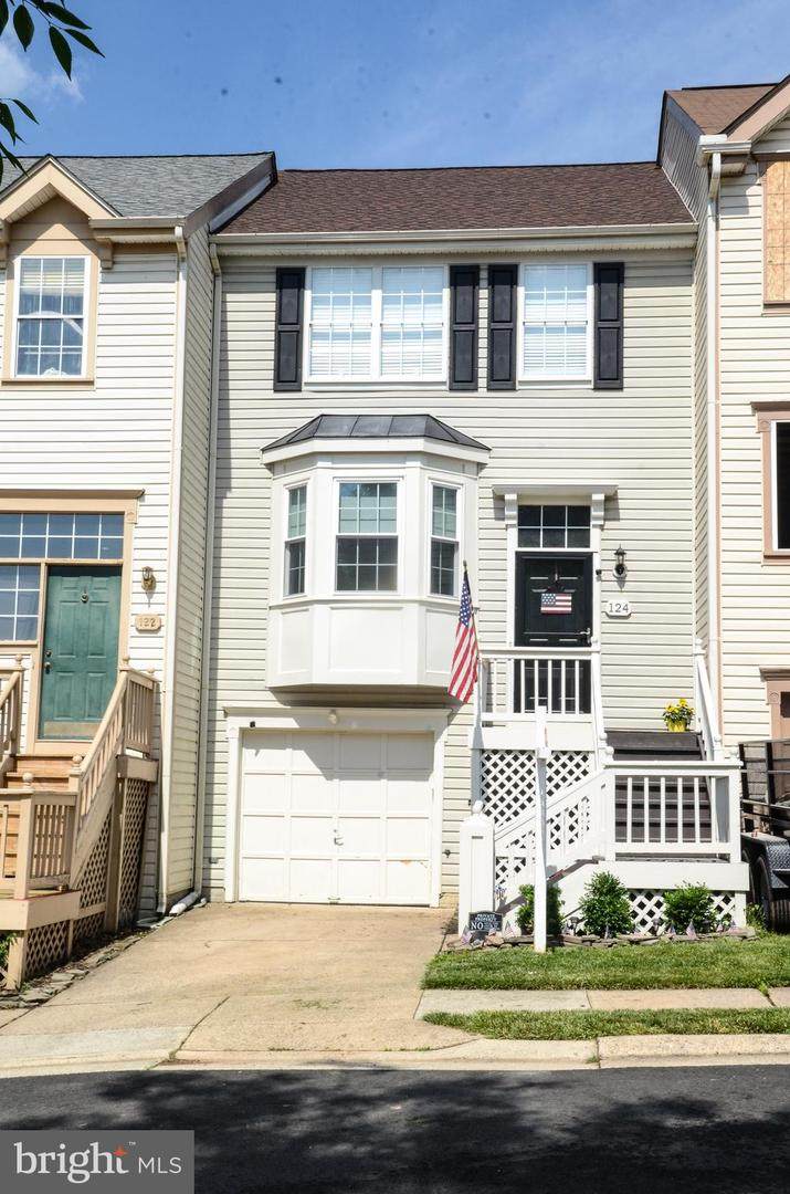 124 Oliver Court - Photo 1
