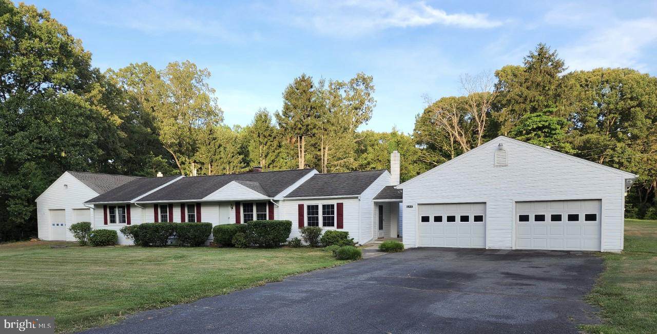 10441 Edgewood Drive - Photo 1