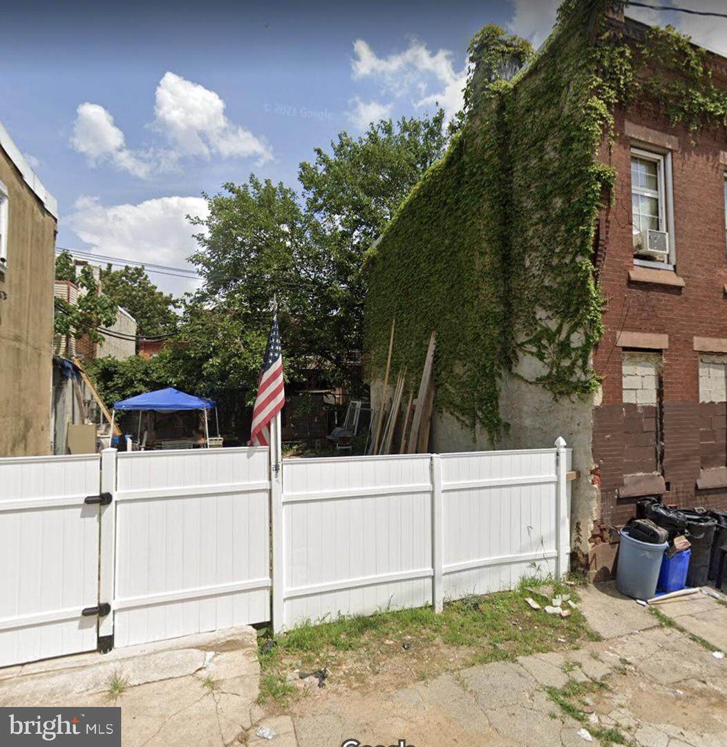 2139 Monmouth Street - Photo 1