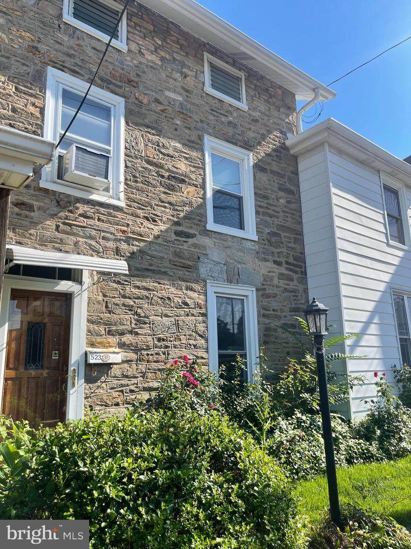 523 Greenwood Avenue - Photo 1