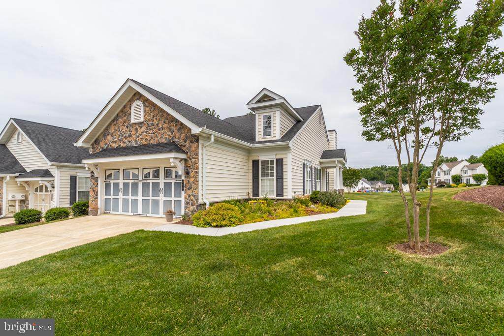 278 Williamsburg Circle - Photo 1