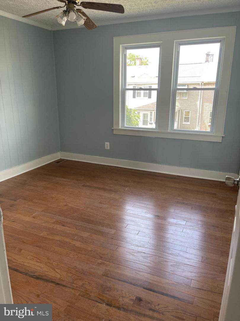 6537 Parnell - Photo 1