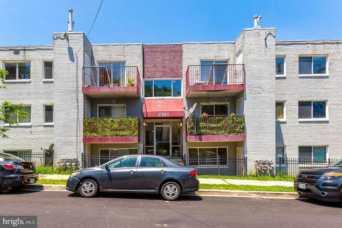 2301 Pitts Place - Photo 1