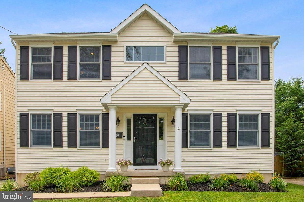 10 Park Blvd. - Photo 1