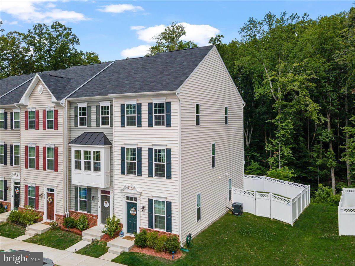 716 River Crest Way - Photo 1
