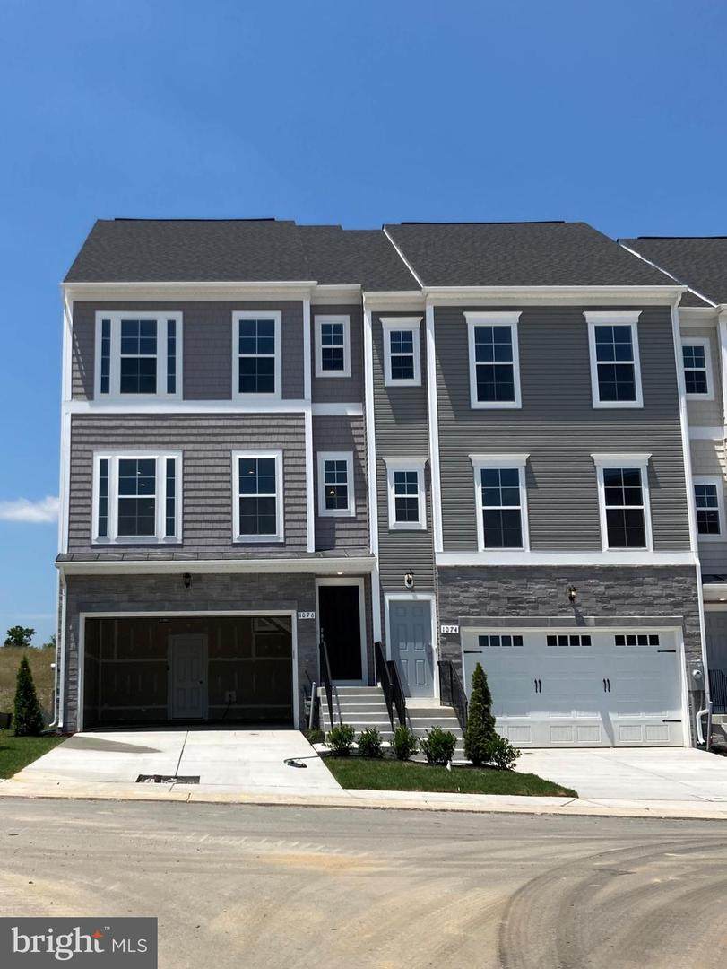 1076 Overlook Way - Photo 1