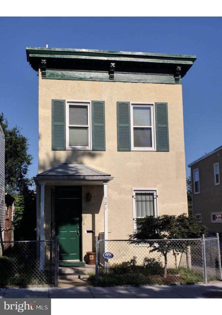 721 16TH Street - Photo 1