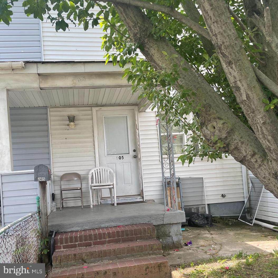 205 St Helena - Photo 1