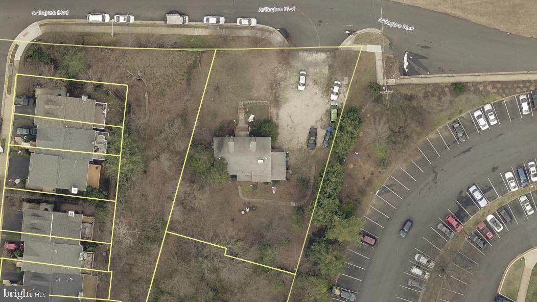 6025 Arlington Boulevard - Photo 1