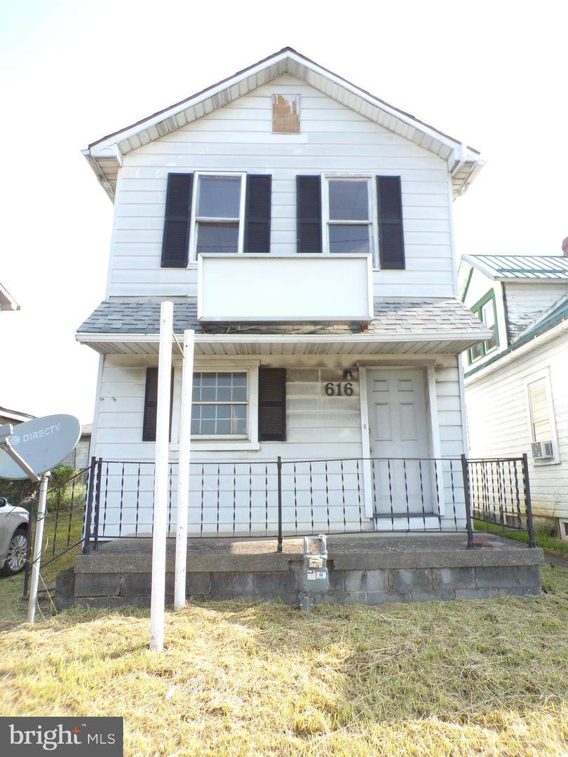 616 Montreal Avenue - Photo 1