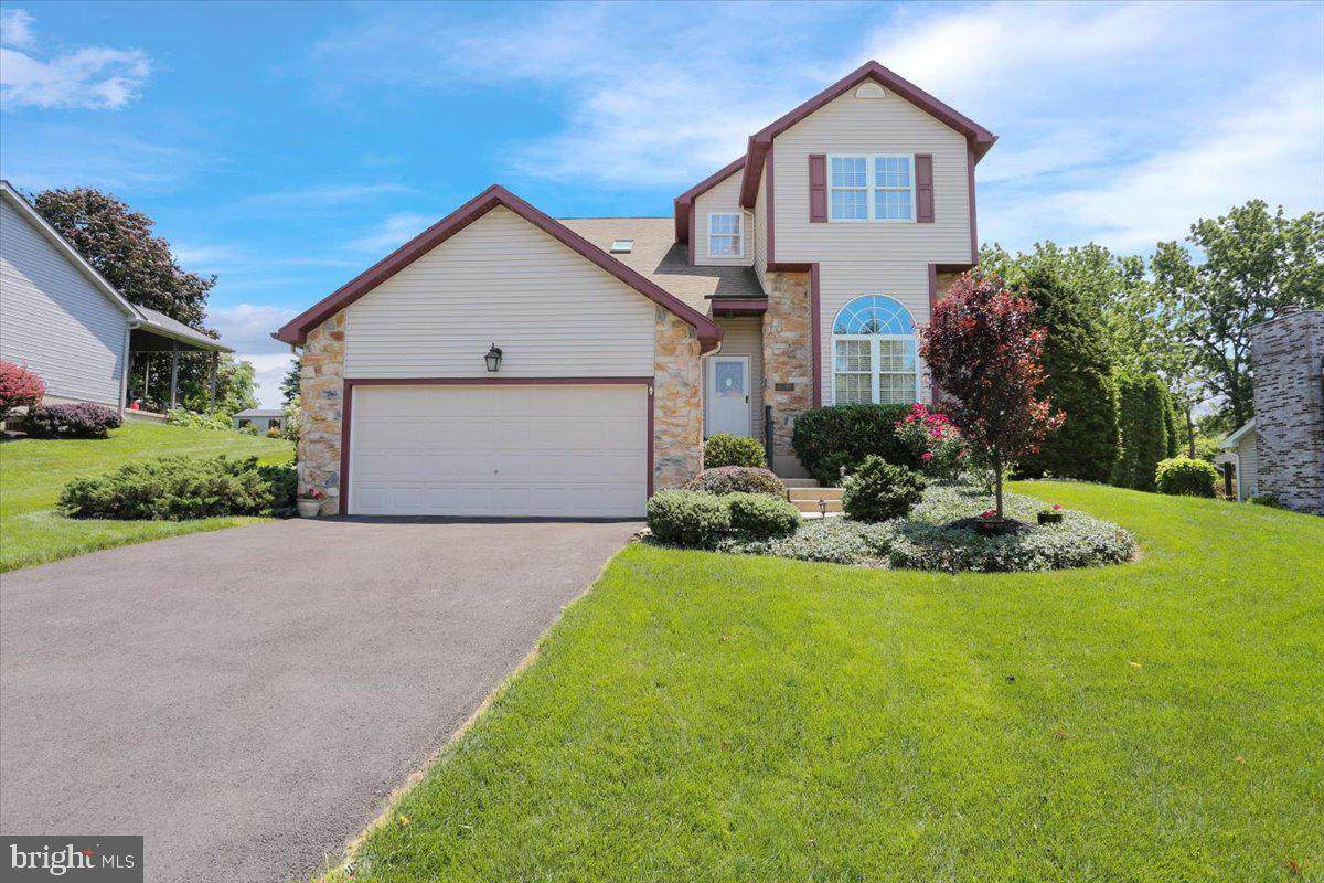 436 Luella Drive - Photo 1