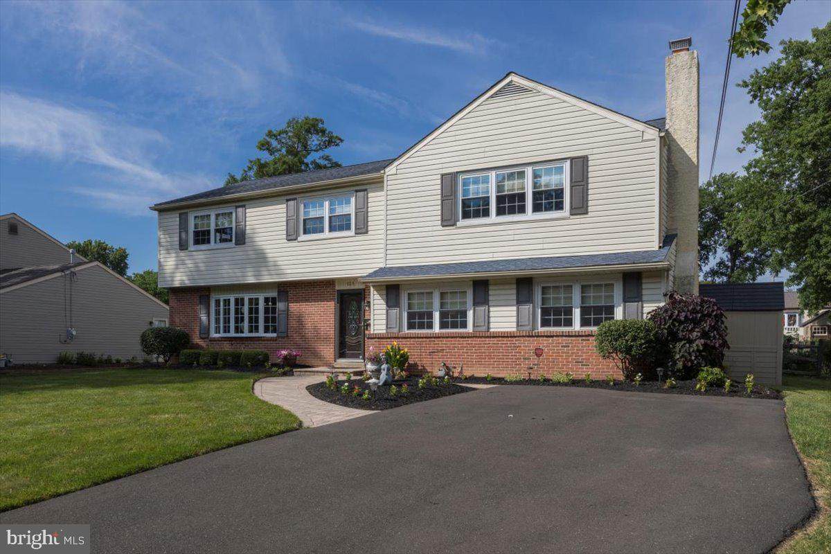 725 Fairfield Drive - Photo 1