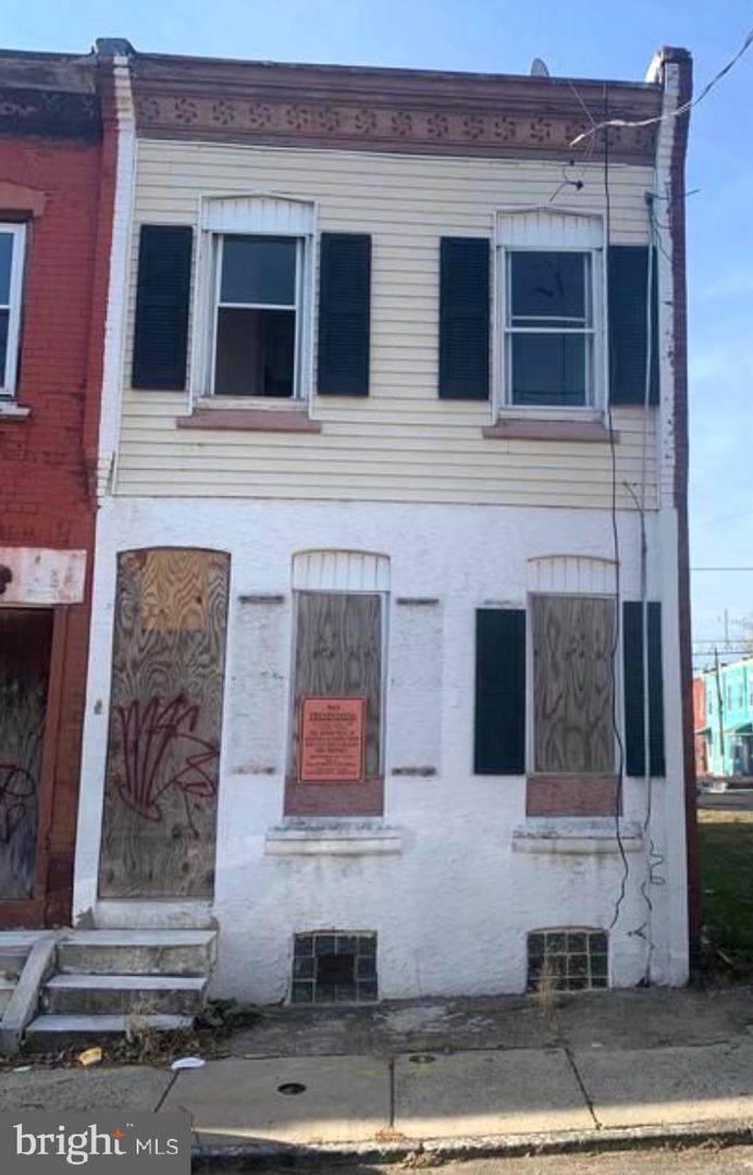 2124 Percy Street - Photo 1