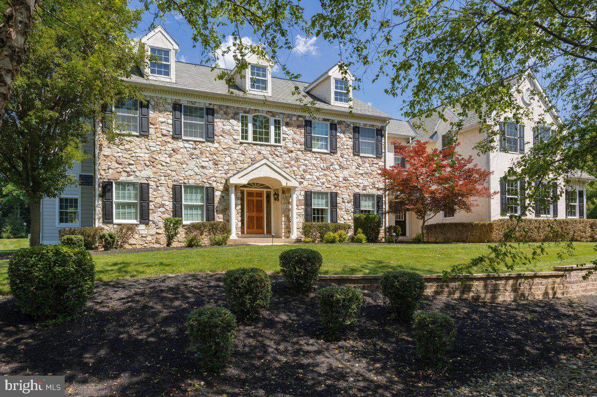 15 Alexis Lane - Photo 1