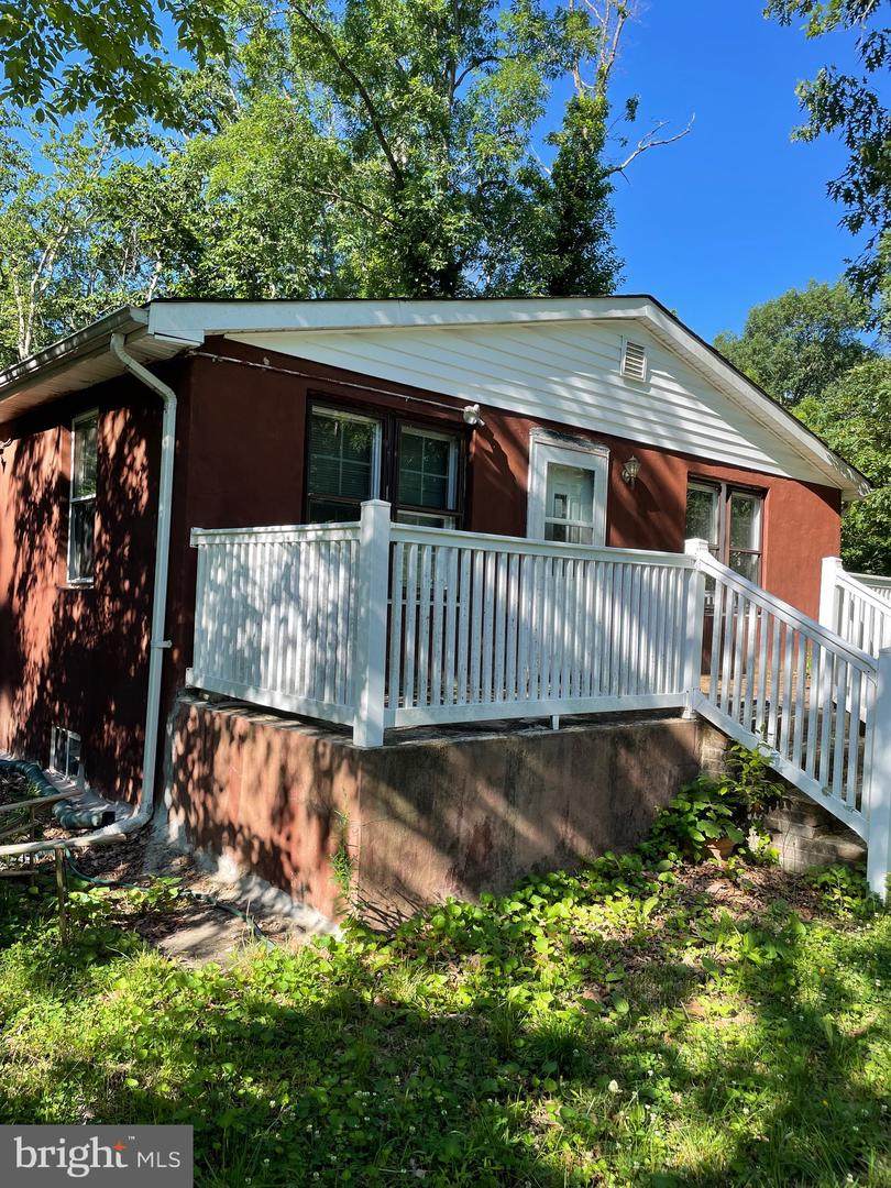 163 Stevens Avenue - Photo 1