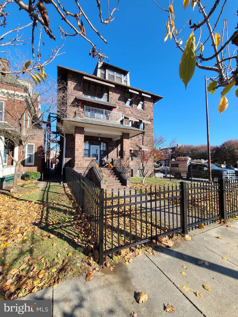 901 Front Street - Photo 1