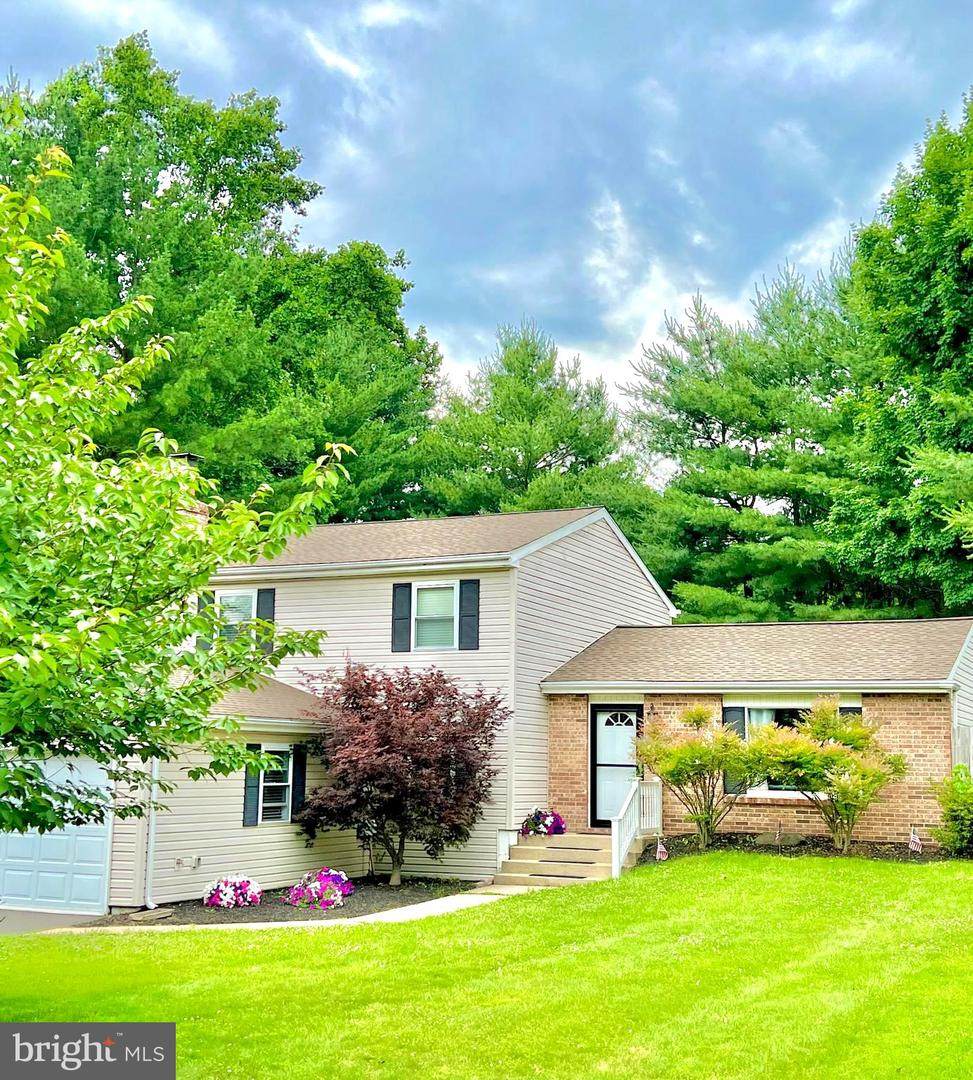5 Lancaster Lane - Photo 1