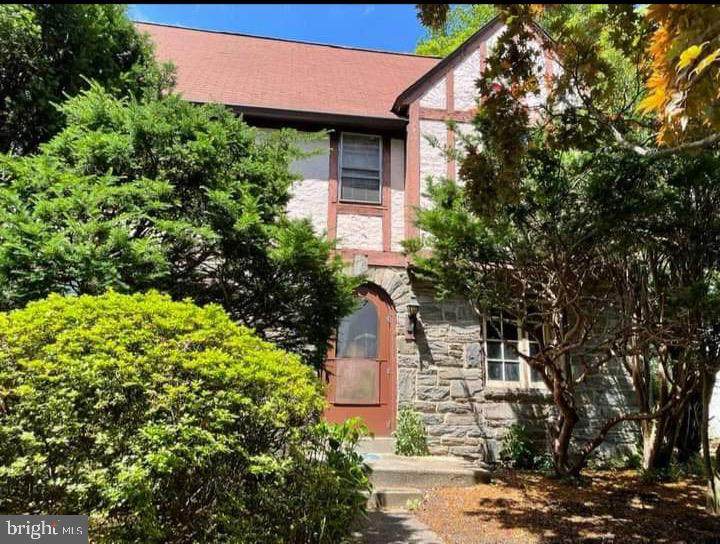 1001 Wilde Avenue - Photo 1