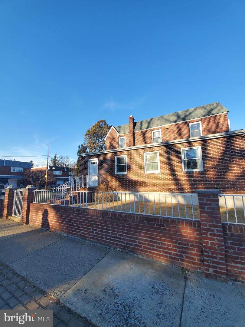 900 Wadsworth Avenue - Photo 1