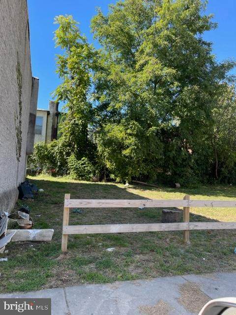 1822 Bucknell Street - Photo 1
