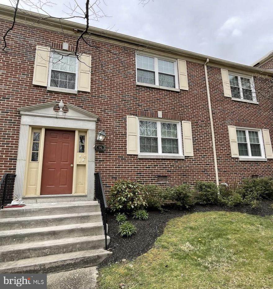 100 Park Blvd - Photo 1