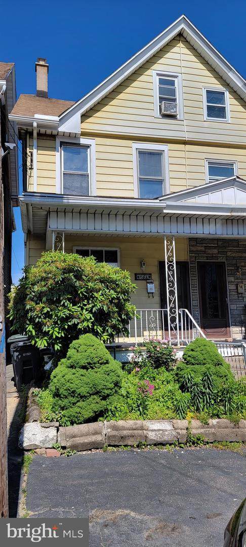 631 Laurel Street - Photo 1