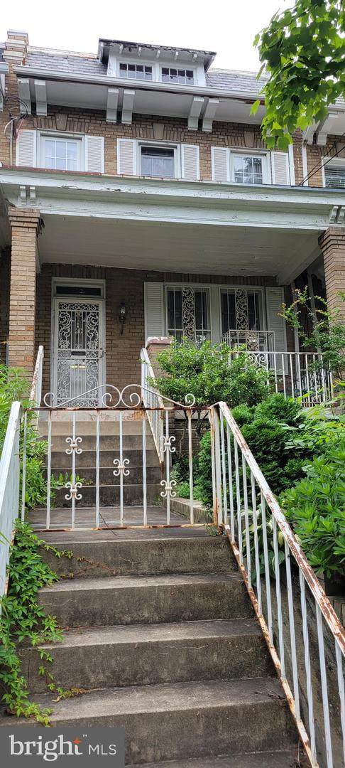 5521 4TH Street - Photo 1
