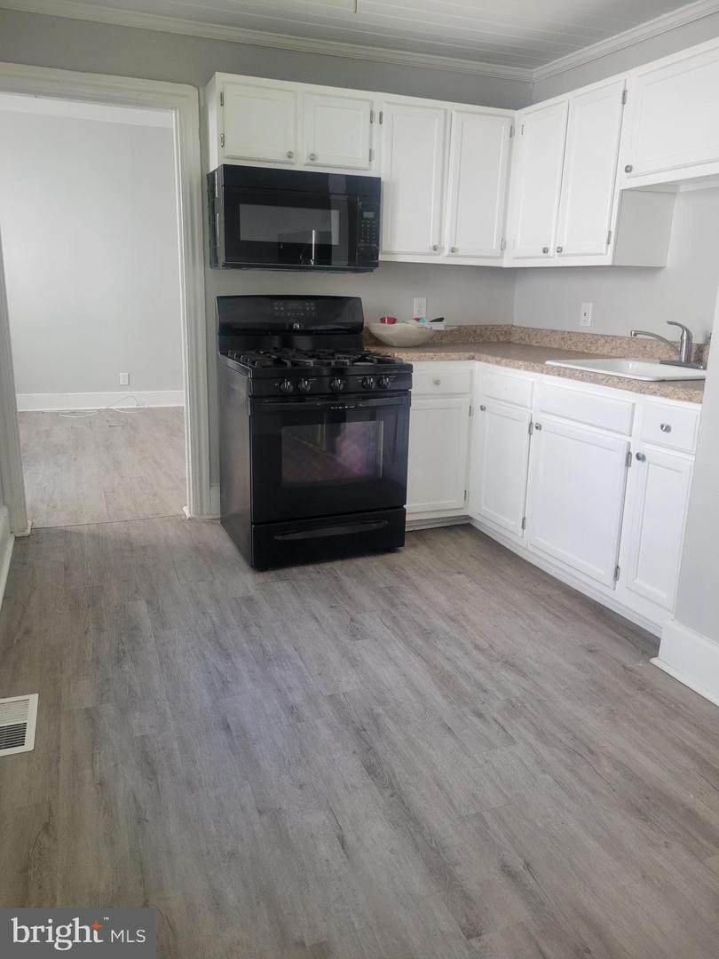 43 Maple Street - Photo 1