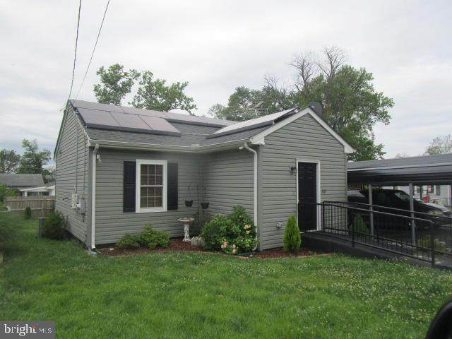 207 Black Avenue - Photo 1