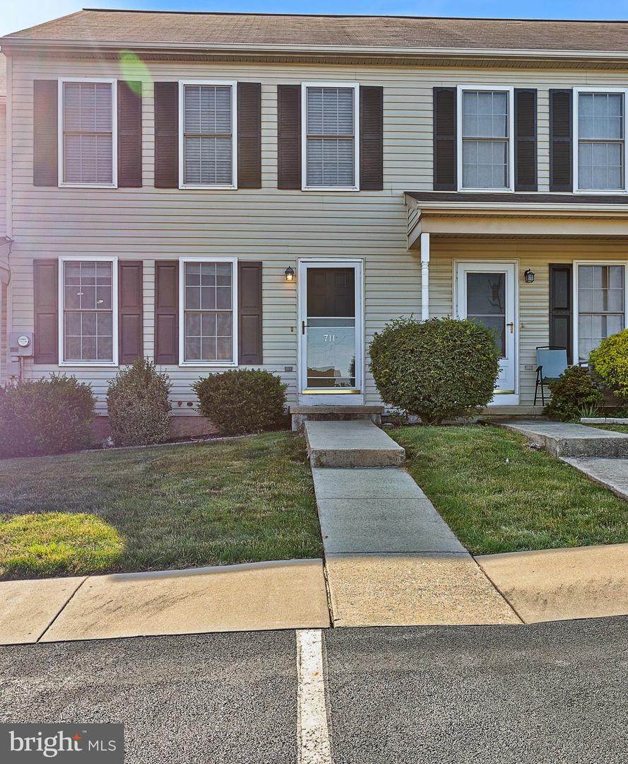 711 Knoll Drive - Photo 1